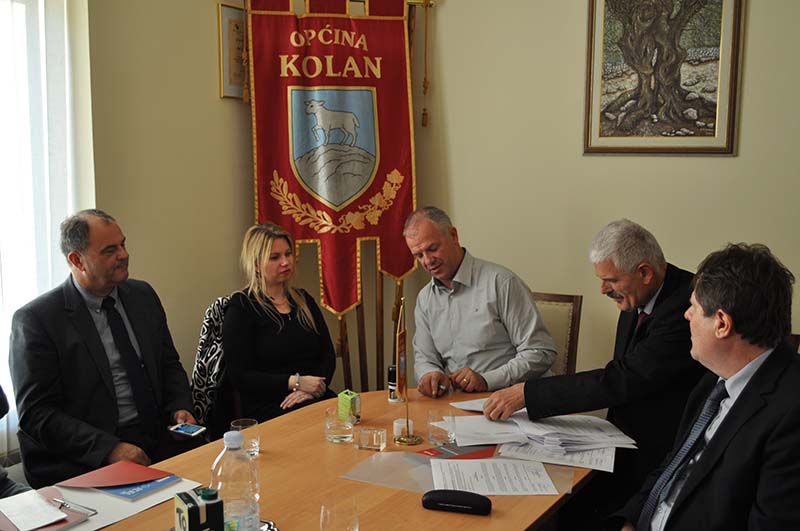 Ujedinjenje otoka Paga po prvi put u povijesti - svečano potpisan ugovor s Obrazovnom grupom Zrinski